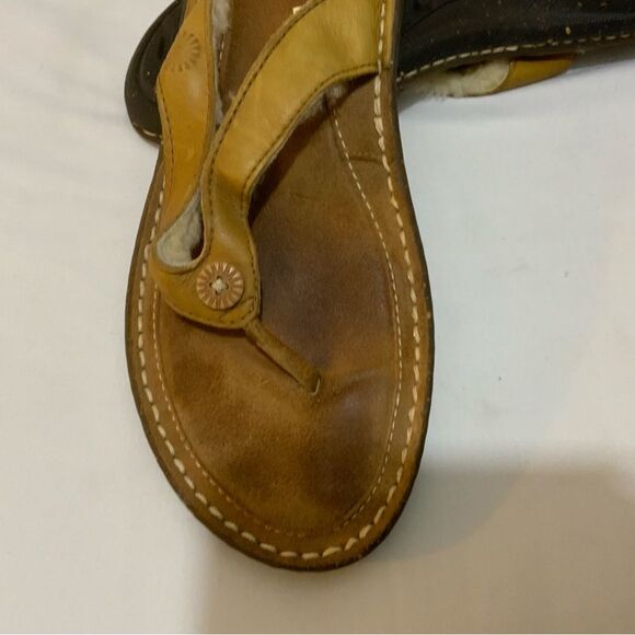 UGG Hamoa 1791 Sheepskin Lining Women Flip Flop Thong Sandals Brown Size 9 - Picture 9 of 15